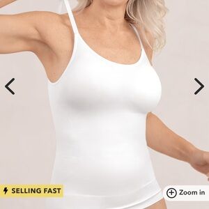 Shapermint Essentials All Day Every Day Scoop Neck Cami